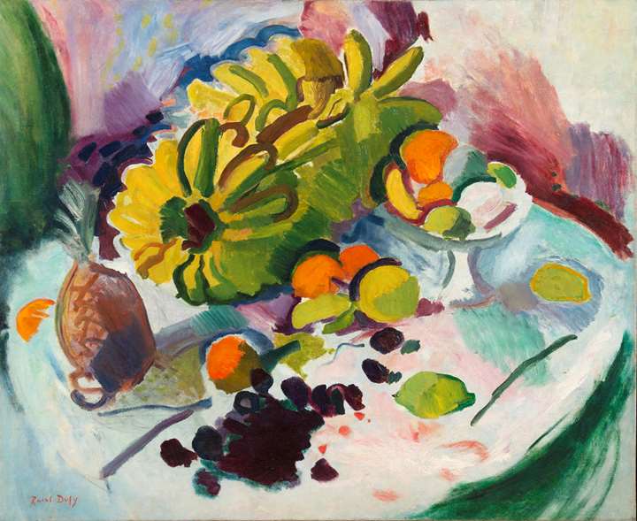 Compotier, bananes et fruits sur un entablement
